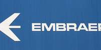 Logomarca da Embraer em f&aacute;brica de S&atilde;o Jos&eacute; dos Campos 7/02/2018. REUTERS/Paulo Whitaker -   Foto: Reuters