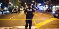 Policial na avenida onde ocorreu o atentado, em Toronto  Foto: DW / Deutsche Welle