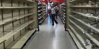 Prateleiras vazias em mercado venezuelano  Foto: DW / Deutsche Welle