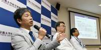 Jun Takahashi, professor do Centro para Pesquisa e Aplica&ccedil;&atilde;o de C&eacute;lulas iPS da Universidade de Kyoto, durante coletiva de imprensa em Kyoto Kyodo/via REUTERS   Foto: Reuters