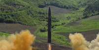 Teste de m&iacute;ssil intercontinental da Coreia do Norte, em julho de 2017  Foto: ANSA / Ansa - Brasil