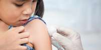 Ministério da Saúde lança campanha de vacinação contra pólio e sarampo  Foto: Sasiistock / iStock