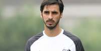 Bryan Ruiz deve usar a camisa 22 no Santos  Foto: Guilherme Dion&iacute;zio / Estad&atilde;o