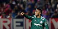 Borja marcou os dois gols da vit&oacute;ria do Palmeiras  Foto: Jorge Adorno / Estad&atilde;o Conte&uacute;do