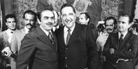 Foto de 1982, com o já experiente deputado Antônio Salim Curiati posando ao lado do então prefeito de São Paulo Reynaldo de Barros, a quem sucedeu  Foto: Alfredo Rizzutti / Estadão