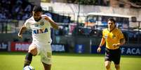 Gabigol falou sobre as propostas rejeitadas e a permanência no Santos  Foto: Dudu Macedo / Fotoarena / Estadão