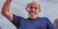 Lula é o candidato do PT à Presidência, mesmo preso em Curitiba desde abril  Foto: Victor Moriyama / Getty Images 