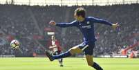 Marcos Alonso tem se destacado no Chelsea (Foto: Glyn Kirk / AFP)  Foto: Lance!