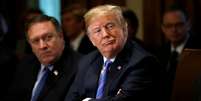 Presidente dos EUA, Donald Trump, e secretário de Estado dos EUA, Mike Pompeo, participam de reunião do gabinete
18/07/2018
REUTERS/Leah Millis  Foto: Reuters