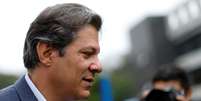 Candidato a vice na chapa presidencial do PT, Fernando Haddad dá entrevista coletiva em Curitiba, após visitar Lula na prisão
03/09/2018
REUTERS/Rodolfo Buhrer  Foto: Reuters