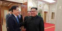 Chefe de segurança nacional da Coreia do Sul, Chung Eui-yong, se encontra com líder norte-coreano, Kim Jong Un, em Pyongyang 05/09/2018 Presidência sul-coreana/Divulgação via Reuters  Foto: Reuters