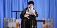 L&iacute;der supremo do ir&atilde;, Ali Khamenei, em Teer&atilde; 13/08/2018 Site oficial de Khamenei/Divulga&ccedil;&atilde;o via Reuters  Foto: Reuters