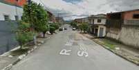 O primeiro caso ocorreu na rua Maria Dilza Santos Lima, no bairro Jardim Maria Beatriz, em Carapicuíba  Foto: Reprodução Google Street View / Estadão