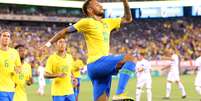 Neymar comemora segundo gol do Brasil  Foto: Brad Penner-USA TODAY Sports / Reuters