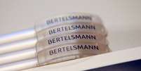 Canetas do grupo de m&iacute;dia alem&atilde;o Bertelsmann. 22/03/2016. REUTERS/Fabrizio Bensch.  Foto: Reuters