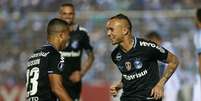 Everton fez o segundo gol do Grêmio e ampliou a vantagem  Foto: Agustin Marcarian / Getty Images 