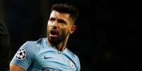 Ag&uuml;ero renovou contrato com o Manchester City at&eacute; 2021  Foto: Andrew Boyers / Reuters