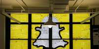 Logo do Snapchat criado com Post-its em Nova York, Estados Unidos
18/05/2016 
REUTERS/Mike Segar  Foto: Reuters