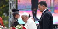 Papa Francisco no Monumento da Liberdade, em Riga, capital da Letônia  Foto: ANSA / Ansa - Brasil