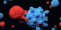 Pesquisadores encontraram maneiras de desativar proteínas que impediam células de defesa de atacar as células cancerígenas  Foto: Getty Images / BBC News Brasil