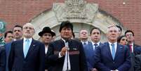 Presidente da Bolívia, Evo Morales, do lado de fora da Corte Internacional de Justiça em Haia 01/10/2018  REUTERS/Yves Herman  Foto: Reuters
