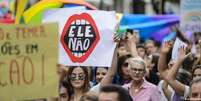 Protesto contra Jair Bolsonaro em Curitiba: mulheres lideram rejei&ccedil;&atilde;o ao candidato  Foto: DW / Deutsche Welle