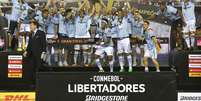 Jogadores do Grêmio comemoram título da Libertadores de 2017  Foto: Pedro H. Tesch/Agência Eleven / Gazeta Press