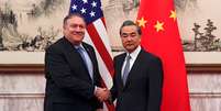 Secretário de Estado dos EUA, Mike Pompeo, e ministro de Relações Exteriores da China, Wang Li 08/10/2018 Andy Wong/Pool via Reuters  Foto: Reuters