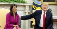 Nikki Haley anuncia demiss&atilde;o ao lado de Donald Trump  Foto: EPA / Ansa - Brasil