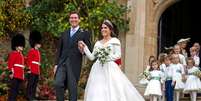 Princesa Eugenie e seu marido Jack Brooksbank do lado de fora da capela  de São Jorge, no Castelo de Windsor, após a cerimônia, Reino Unido, 12/10/2018 Victoria Jones/Pool via REUTERS  Foto: Reuters