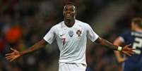 Bruma fez o terceiro gol de Portugal no amistoso (Foto: Andy Buchanan / AFP)  Foto: LANCE!