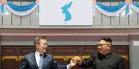 Presidente da Coreia do Sul, Moon Jae-in, e líder norte-coreano, Kim Jong Un, em Pyongyang 19/09/2018. Pyeongyang Press Corps/Pool via Reuters  Foto: Reuters