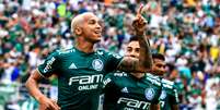 Deyverson comemora gol na vit&oacute;ria do Palmeiras contra o Gr&ecirc;mio  Foto: JOCA DUARTE/ PHOTOPRESS / Estad&atilde;o