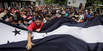 Migrantes hondurenhos que integram caravana a caminho dos EUA 15/10/2018 REUTERS/Jorge Cabrera  Foto: Reuters