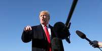 Presidente dos EUA, Donald Trump, dá entrevista antes de embarcar no Air Force One
18/10/2018
REUTERS/Jonathan Ernst  Foto: Jonathan Ernst / Reuters