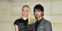 De "Game of Thrones": Joe Jonas revela que Sophie Turner não conta nenhum spoiler para ele  Foto: Getty Images / PureBreak