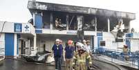 Prefeito do Rio de Janeiro, Marcelo Crivella, visita a unidade após incêndio atingir a Coordenação de Emergência Regional (CER) Barra, que fica ao lado do Hospital Lourenço Jorge, na Barra da Tijuca, Zona Oeste do Rio  Foto: MÁRCIO MERCANTE/AGÊNCIA O DIA / Estadão Conteúdo