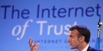 French President Emmanuel Macron delivers a speech during the opening session of the Internet Governance Forum (IGF) at the UNESCO headquarters in Paris, France November 12, 2018. Ludovic Marin/Pool via REUTERS - RC1F448AB4F0  Foto: Reuters