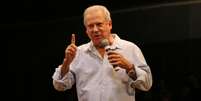 José Dirceu em noite de autógrafos, no teatro Tuca, nessa segunda-feira (12/11/2018)  Foto: SANDRO DE SOUZA/FRAMEPHOTO / Estadão