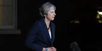 Theresa May anunciou o acordo com a UE na noite de quarta; na manhã seguinte, quatro integrantes do gabinete renunciaram por discordarem dos termos  Foto: EPA / BBC News Brasil