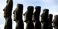 Estátuas Moai em Ahu Akivi, na Ilha de Páscoa 31/10/2003 REUTERS/Carlos Barria  Foto: Reuters
