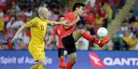 Mooy, craque australiano, jogou os 90 minutos da partida (Foto: AFP)  Foto: Lance!