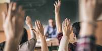 Segundo Cortella, democratização do acesso a escola é um dos principais desafios da educação no Brasil  Foto: Getty Images / BBC News Brasil