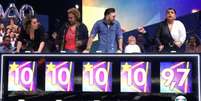Preta Gil ao se dar conta de que esqueceu de dar nota para Jennifer Nascimento.  Foto: Reprodu&ccedil;&atilde;o de 'Popstar' (2018) / Globo / Estad&atilde;o