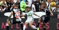 Dudu iniciou a jogada do gol do Palmeiras sobre o Vasco, neste domingo (Foto: Paulo Sergio/Agencia F8)  Foto: Lance!