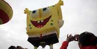 Bal&atilde;o do personagem Bob Esponja em festival de Le&oacute;n, no M&eacute;xico
 16/11/2013     REUTERS/Daniel Becerril  Foto: Reuters