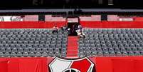 Estádio Monumental de Núñez vazio após adiamento da final da Libertadores, no último domingo (25)  Foto: EPA / Ansa - Brasil