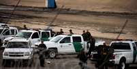 Agentes de segurança na fronteira dos EUA com o México em Tijuana
 26/11/2018    REUTERS/Alkis Konstantinidis  Foto: Reuters
