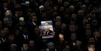 Pessoas comparecem a cerimônia fúnebre em homenagem ao jornalista saudita Jamal Khashoggi em Istambul, na Turquia 16/11/2018 REUTERS/Huseyin Aldemir       Foto: Reuters