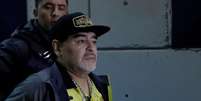 Técnico do Dorados, Maradona chega ao estádio Alfonso Lastras  Foto: Henry Romero / Reuters